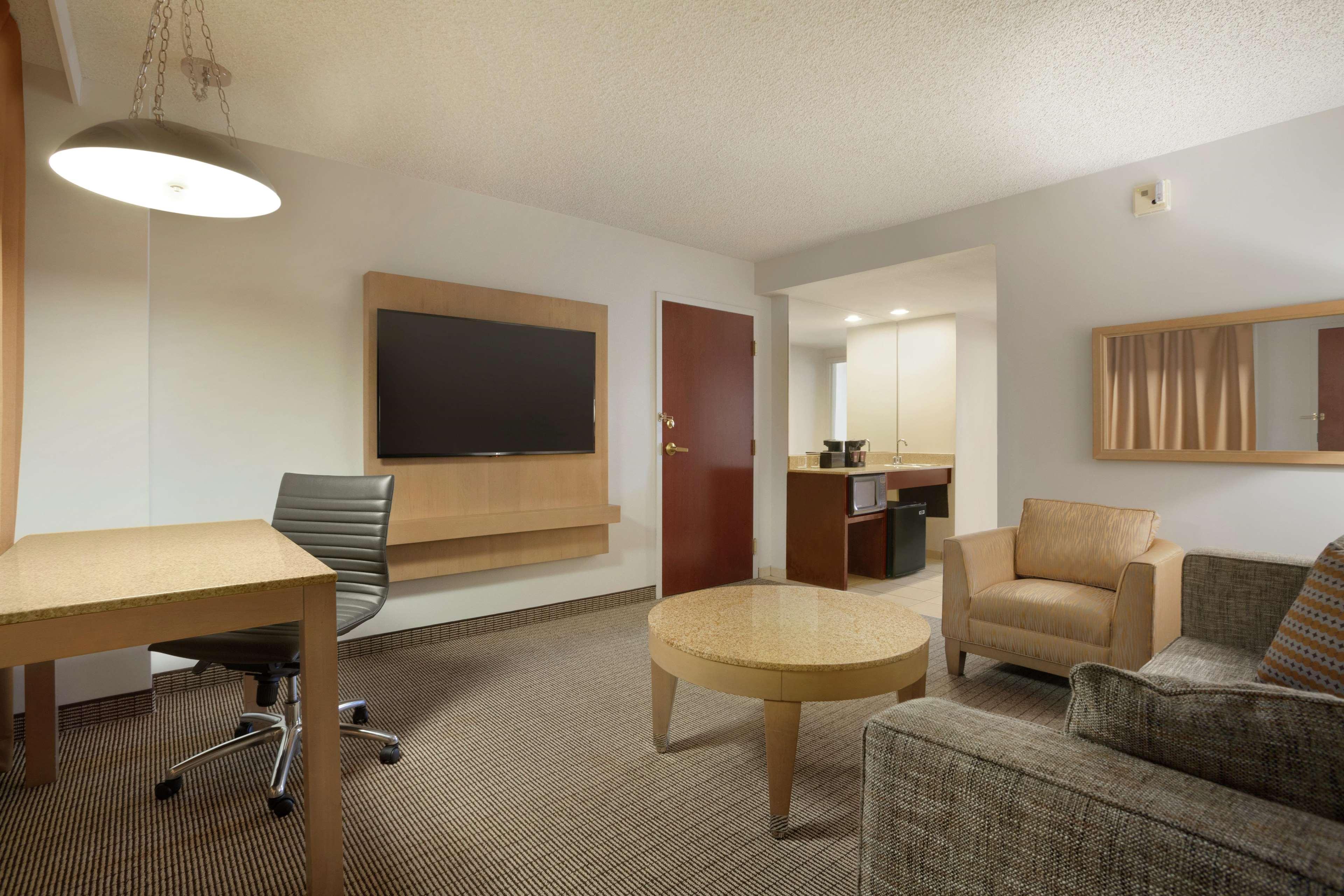 Embassy Suites By Hilton Denver International Airport Buitenkant foto
