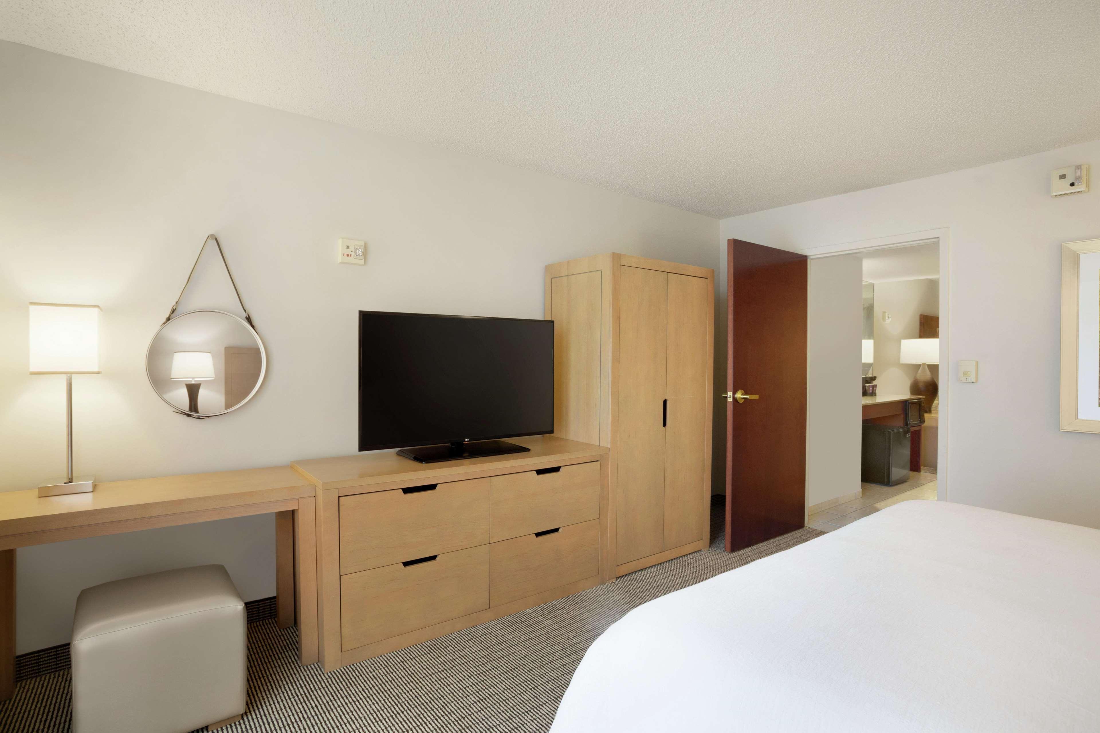Embassy Suites By Hilton Denver International Airport Buitenkant foto