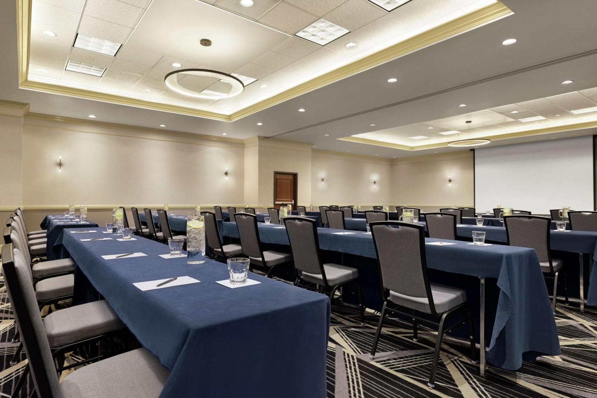 Embassy Suites By Hilton Denver International Airport Buitenkant foto